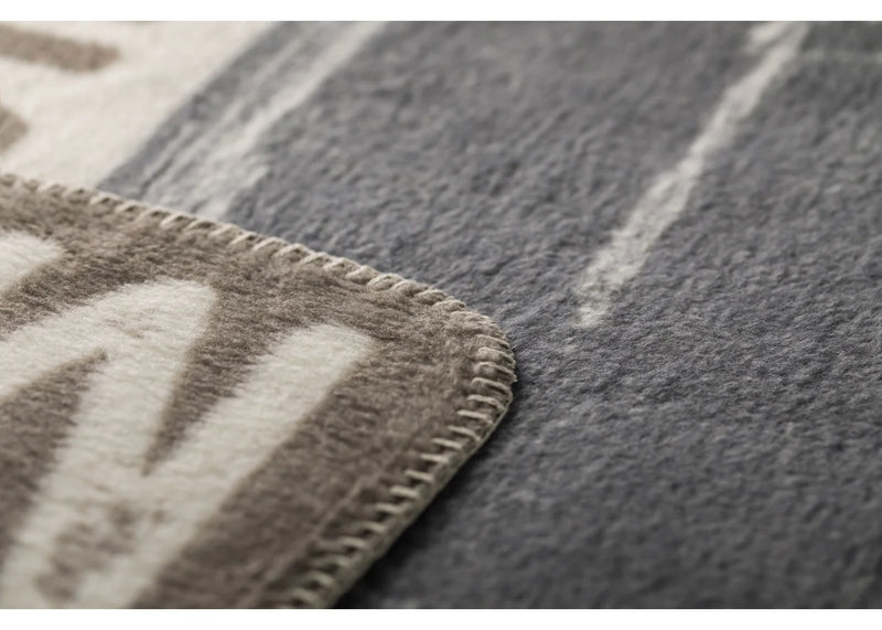 David Fussenegger Plaid Savona – Farbverlauf Fischgrätenmuster Braun, Elfenbein und Grün