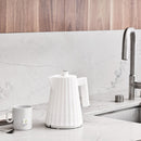 Alessi Plissee-Wasserkocher 1 Liter – Weiß