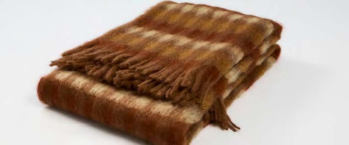 Mantas-Ezcaray-Mohair-Plaid-MI-87