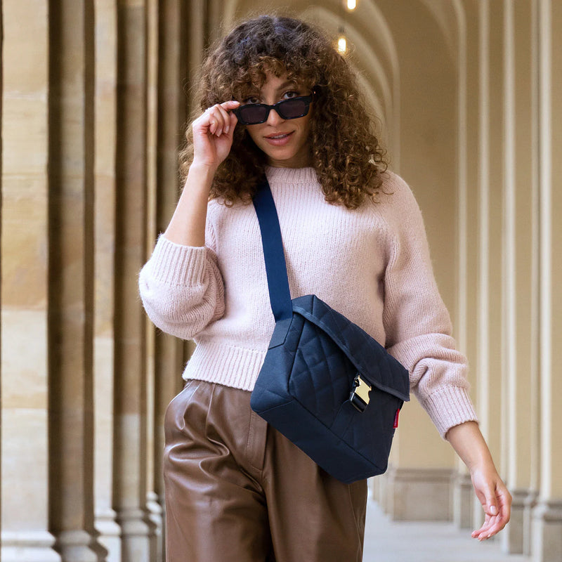 Reisenthel-saddle-bag-M-Shopper-rhombus-midnight-gold-Regalino