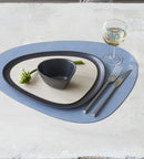LIND DNA Placemat Curve L - Duurzaam leer - "Hippo" Licht Blauw