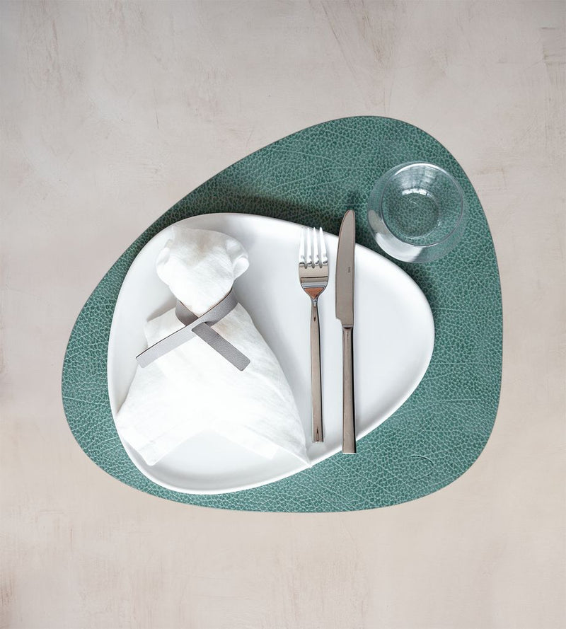 LIND DNA Placemat Curve L - Duurzaam leer - "Hippo" Pastel Green